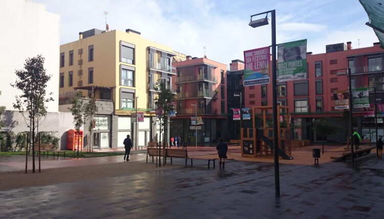 Plaça de les Dones del 36​ barcelona